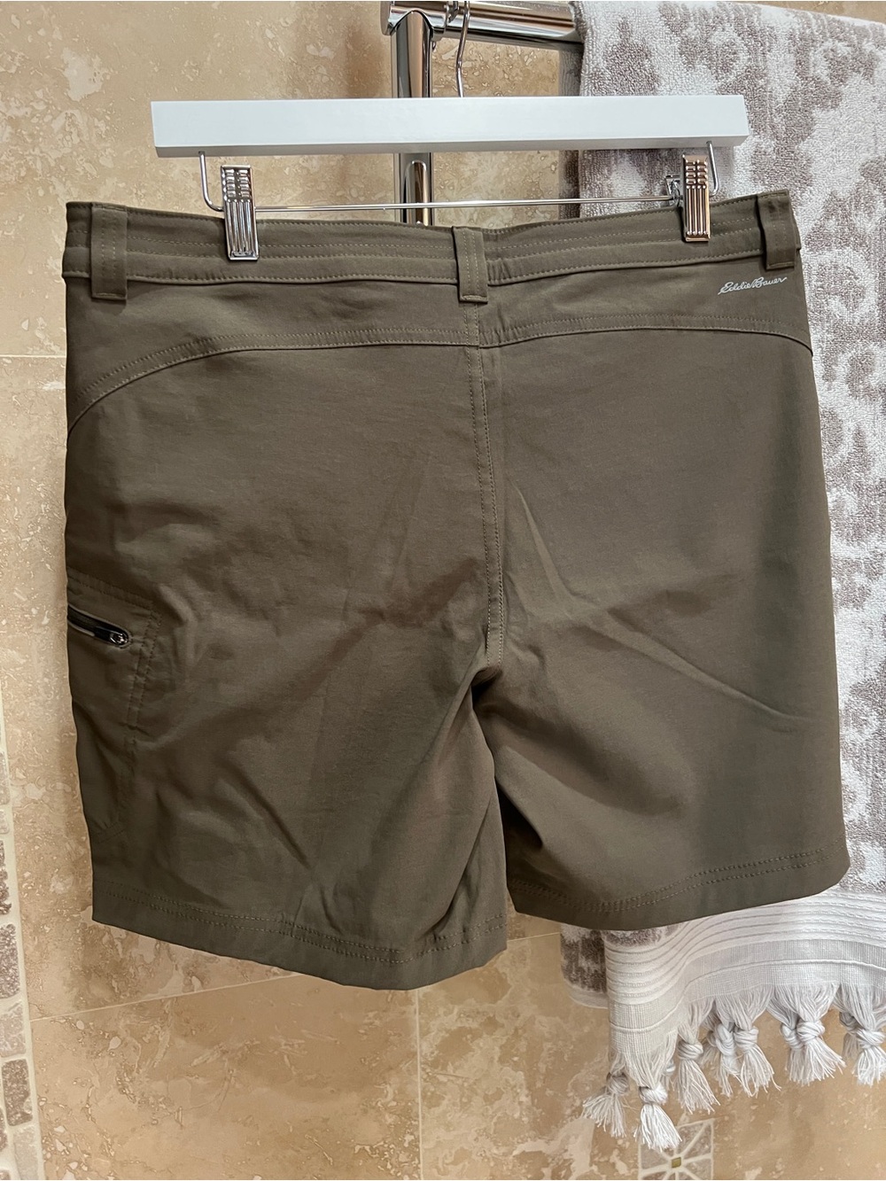 Eddie Bauer Slate Green WR Rainier Shorts - Sz 10 - Picture 2 of 7